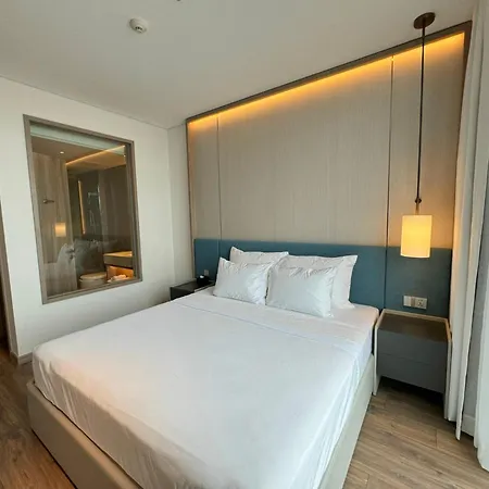 A La Carte Hotel